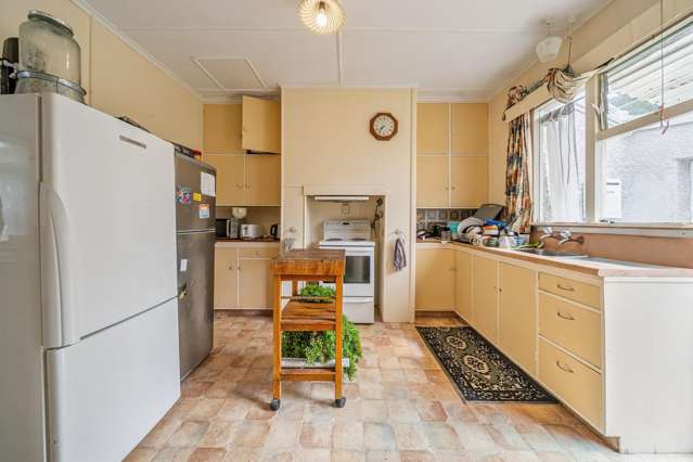 47 Riddlers Crescent Petone_3