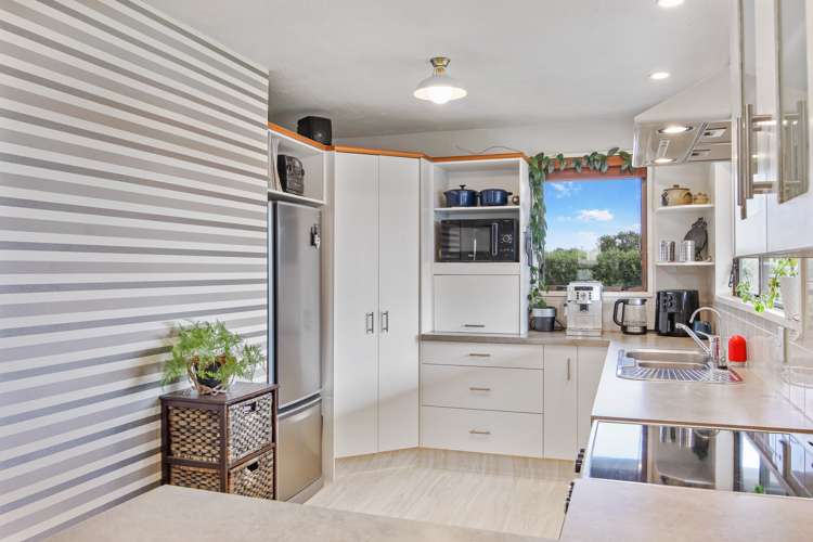 8 Glassey Drive Allenton_25