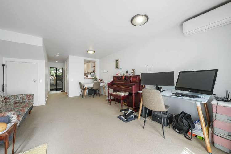 28/92 Bush Road Albany_7