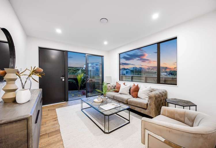 7 Pakirikiri Street Long Bay_11