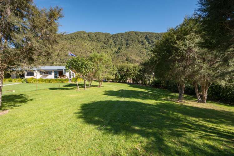 4 Worlds End Road Tennyson_2