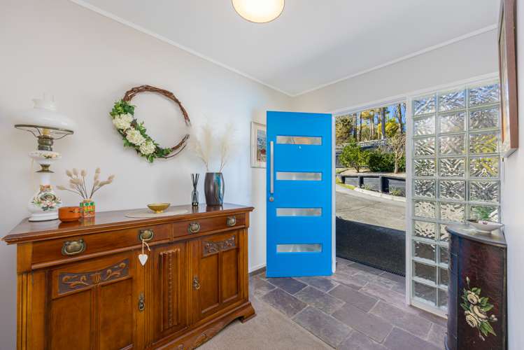 2/984 Whangaparaoa Road Manly_9