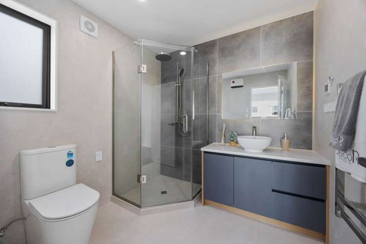 8 Mill Hill Close Flat Bush_37