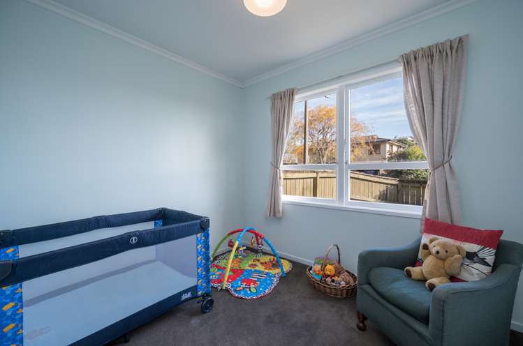 29 Churchill Avenue Richmond_14