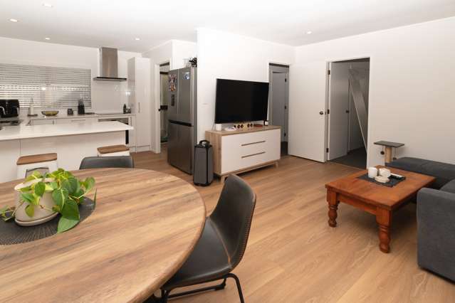 65A Bentley Avenue 10878_2