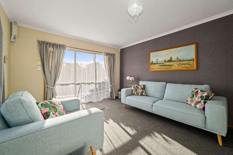 2/110 Barbour Street Waltham_5