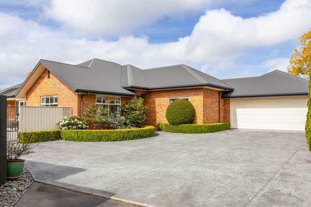 7 Benmore Gardens Harewood_1