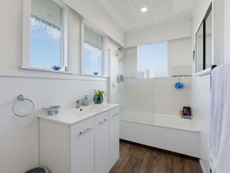 6 Lee Road Hannahs Bay_10