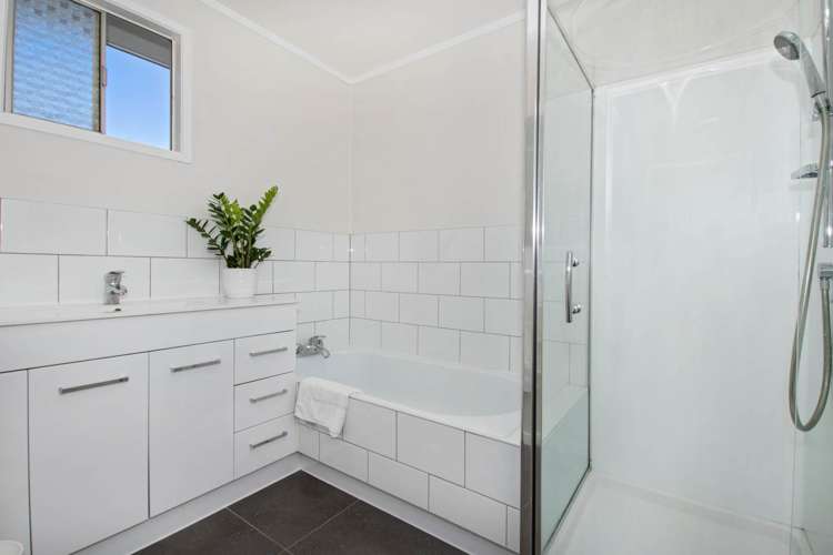 39 West View Crescent Onerahi_16