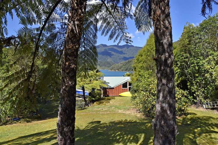 26 Kamahi Road, Tennyson Inlet Marlborough Sounds_17