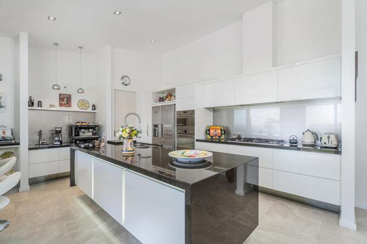 47 Sarahs Hill Hahei_8