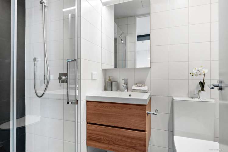 102/1 Cobden Street City Centre_4
