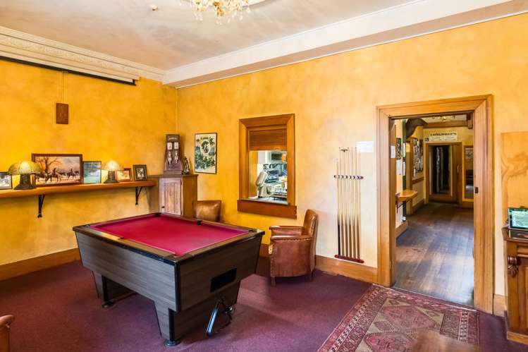 20 Memorial Square Carterton_7