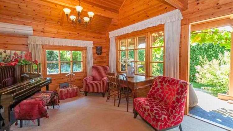 18 Cashmere Grove Blenheim_4