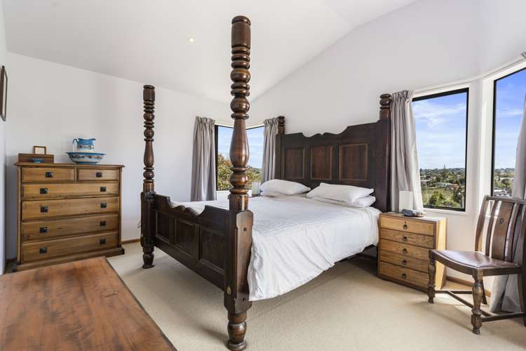 8 Webb Place Forrest Hill_15