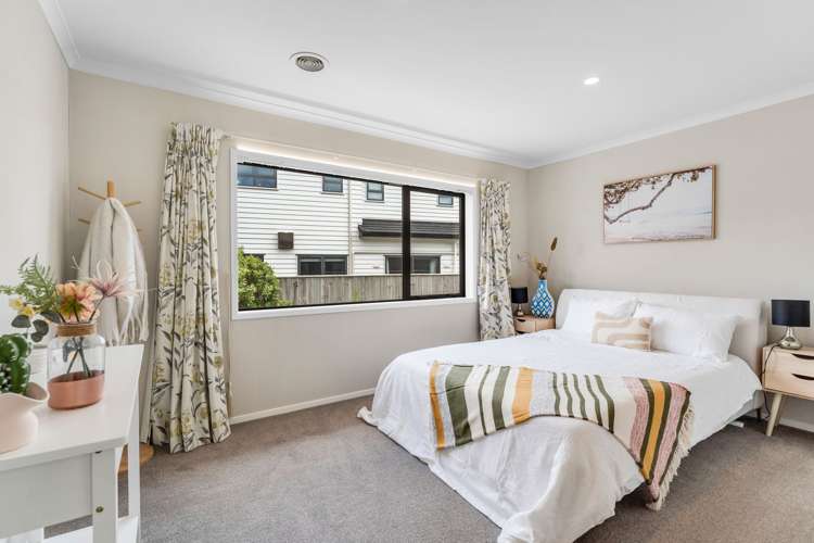 117 Queen Charlotte Drive Aotea_9