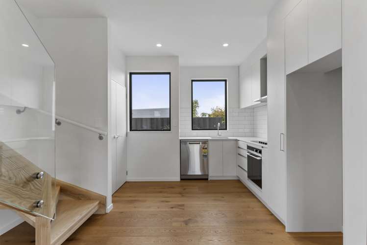 16/82 East Coast Road Milford_4