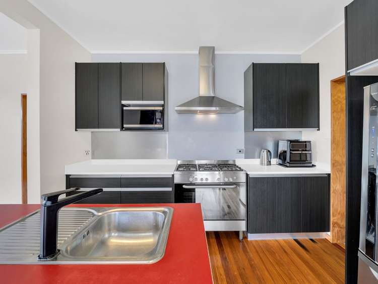 27 Moore Avenue Tawhero_5