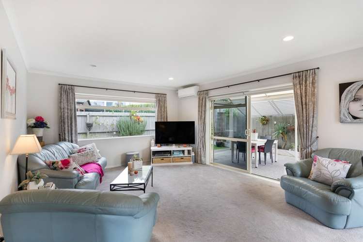 10 Chesterfield Way Orewa_4