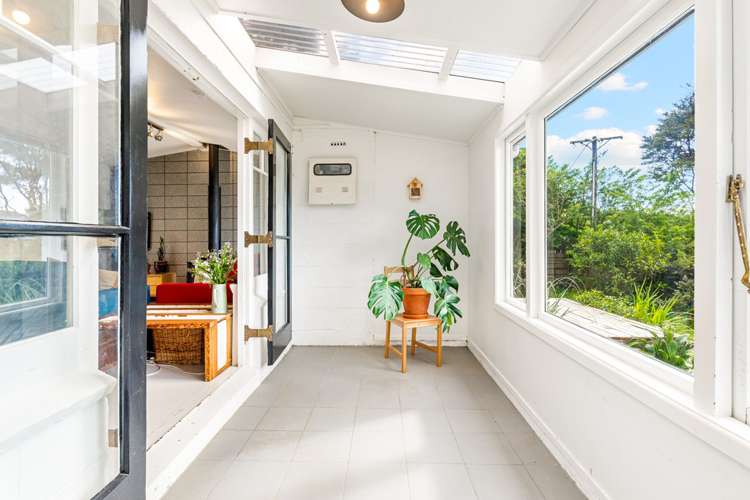 29 Kauri Point Road Laingholm_14