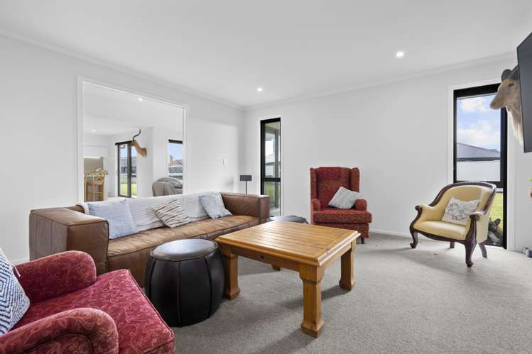 51 Baxter Michael Crescent Cambridge_9