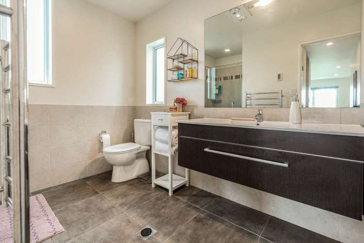 18 Fraser Road Narrow Neck_11