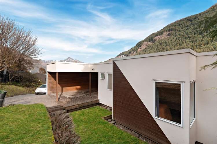 10a Mackinnon Terrace Fernhill/Sunshine Bay_15