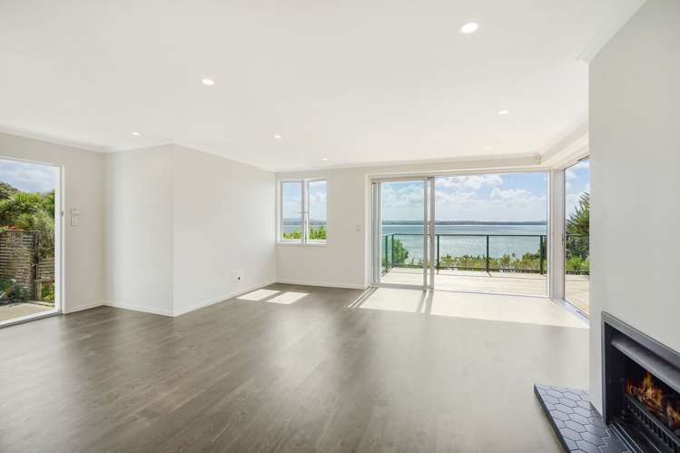 11c Joan Street Point Chevalier_5