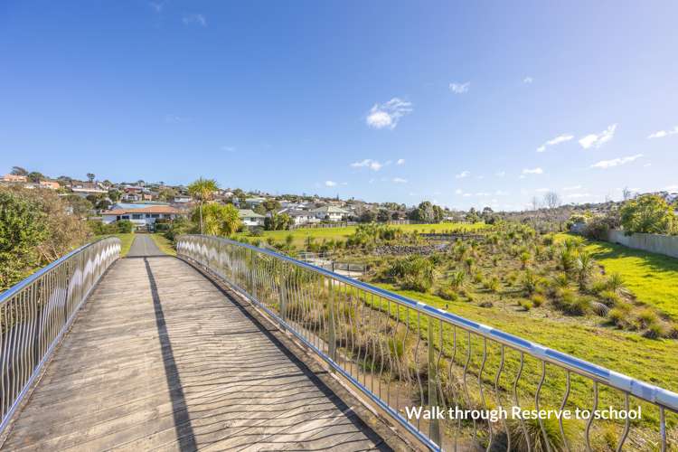 2/6 Knott Road Stanmore Bay_13