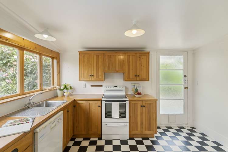 90 Cemetery Road Sanson_5