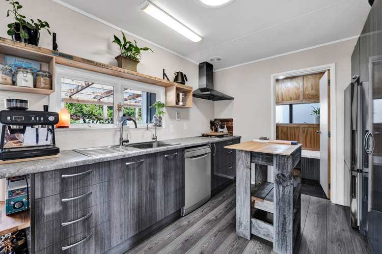 16 Ponderosa Place Opunake_12