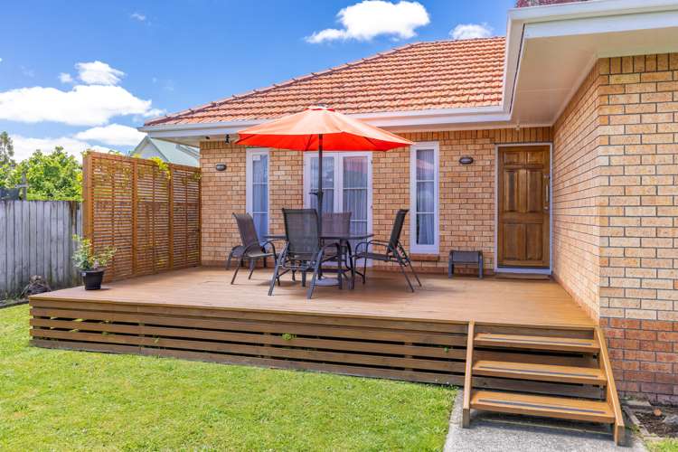 228 Fox Street Hamilton East_14