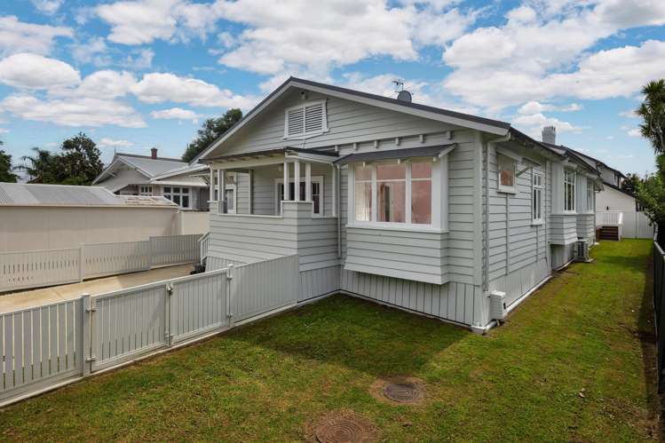 8B Alexis Avenue Mount Albert_25