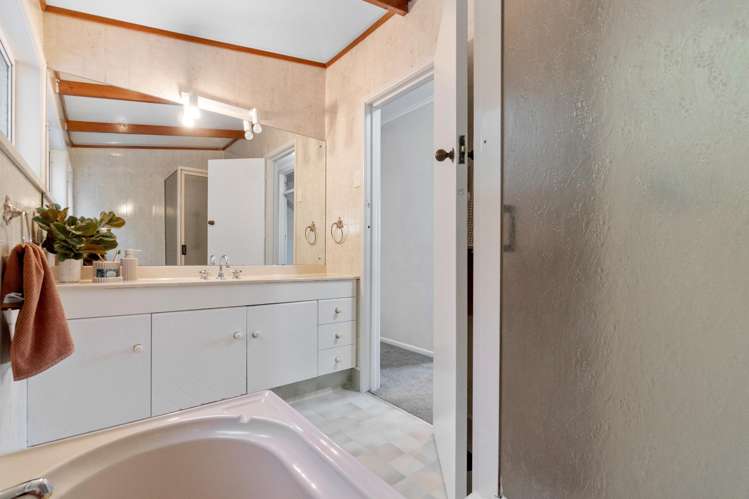 232b Atkinson Road Titirangi_15