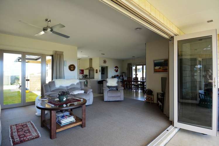 16 Dolphin Parade Bell Block_2