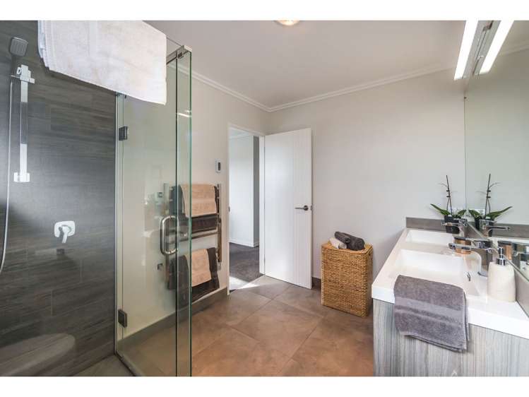 10 Gumdigger Rise Silverdale_13