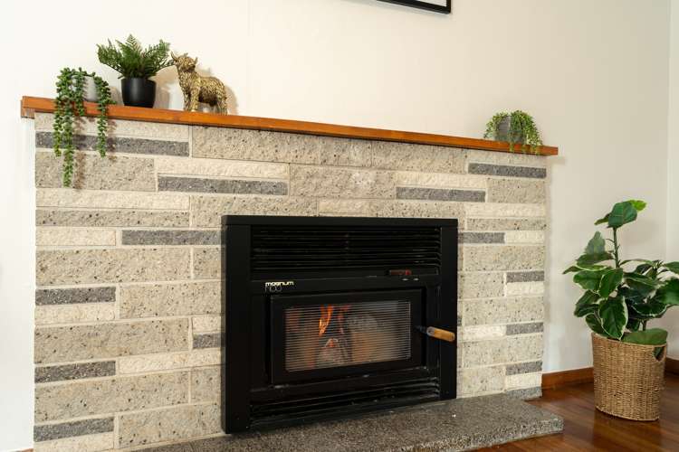 97 Castor Crescent Cannons Creek_6