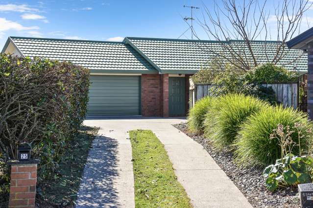25 Newfield Drive Fairview Downs_1