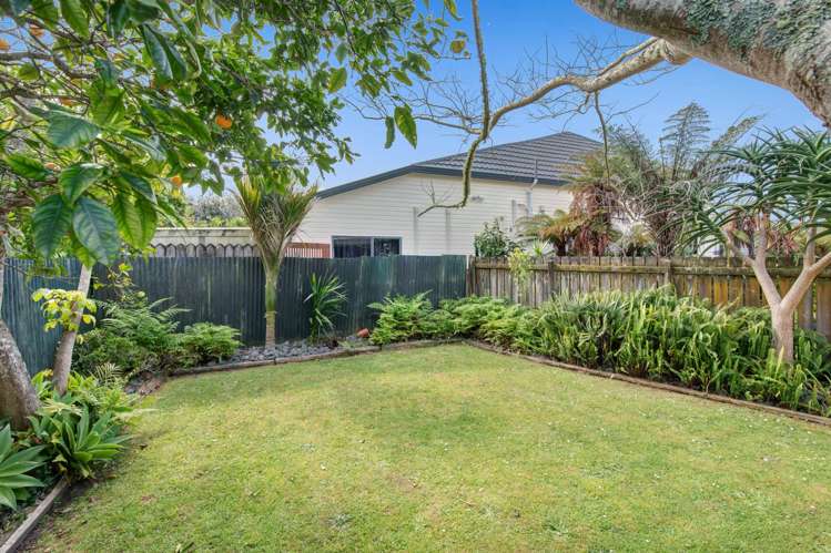16 Ross Crescent Orewa_16