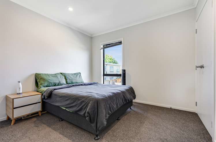 2/13 Palmerston Street Hamilton Central_14