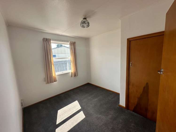 61 Campbell Street 11373_6