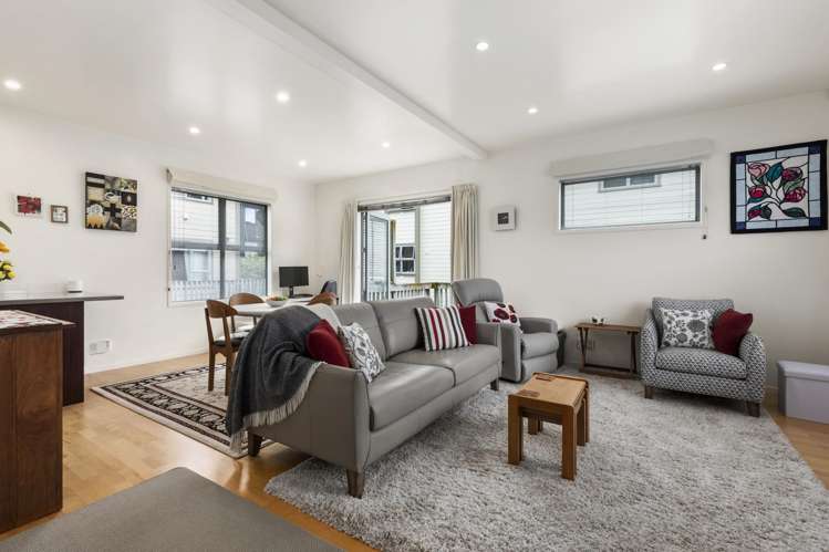 12/60 Owen Street Newtown_1