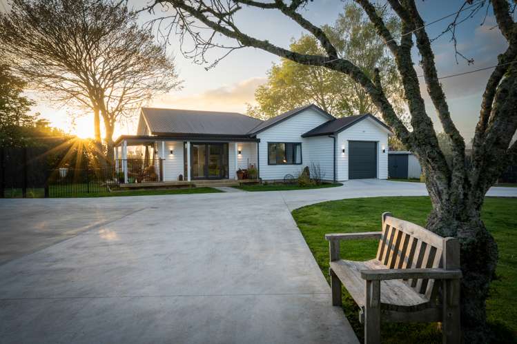 16 Cowley Drive Leamington_31