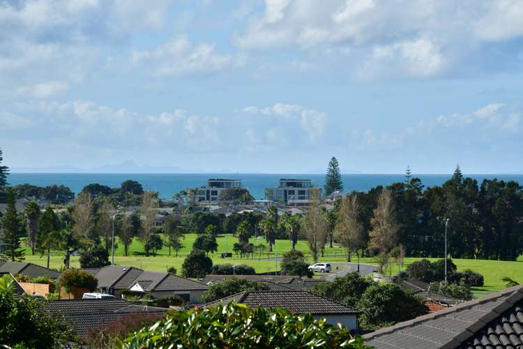 65 Chesterfield Way Orewa_6