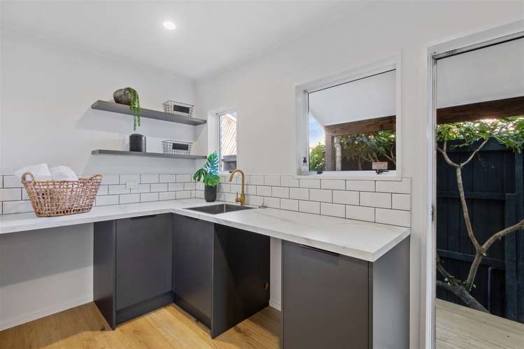 49c Lakewood Drive Burwood_16