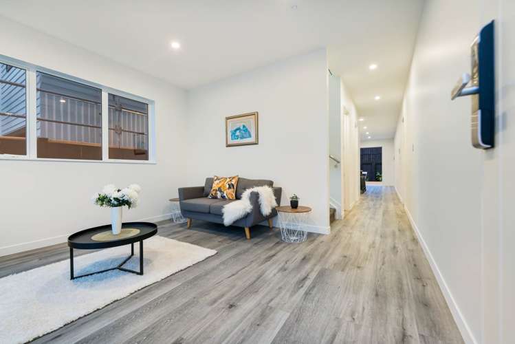 26 Christella Street Flat Bush_10