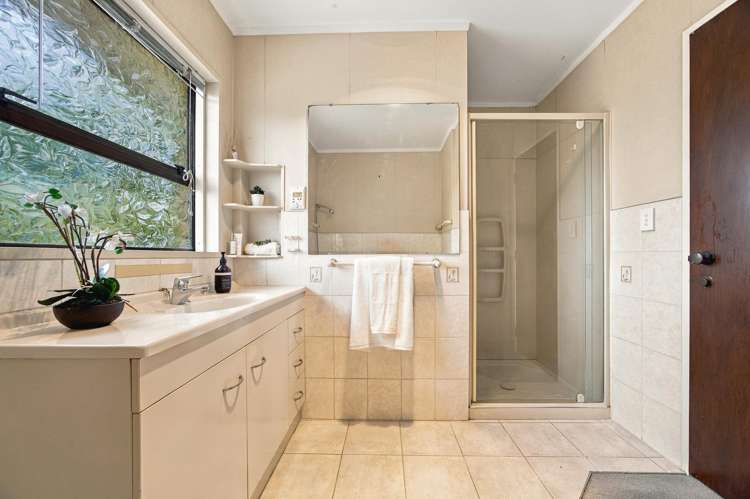 28 Homestead Place Glenview_16