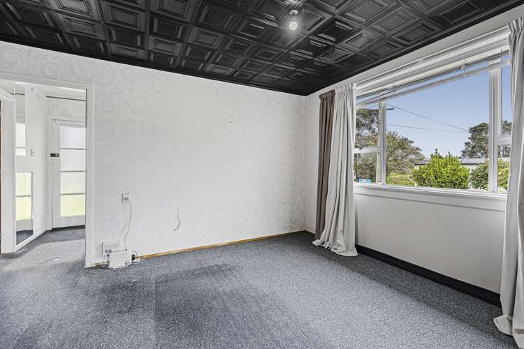 82 Strange Street Waitara_10