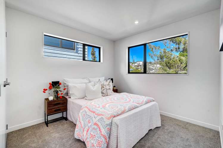 2/4 Powrie Street Glenfield_18