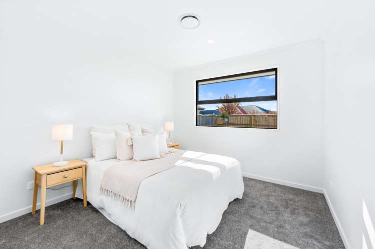 1 Soho Lane West Melton_18